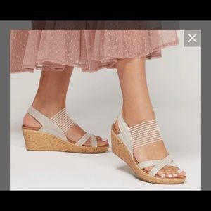 SKECHERS Beverlee - High Tea sandal 31723 NAT Size 9 EUC